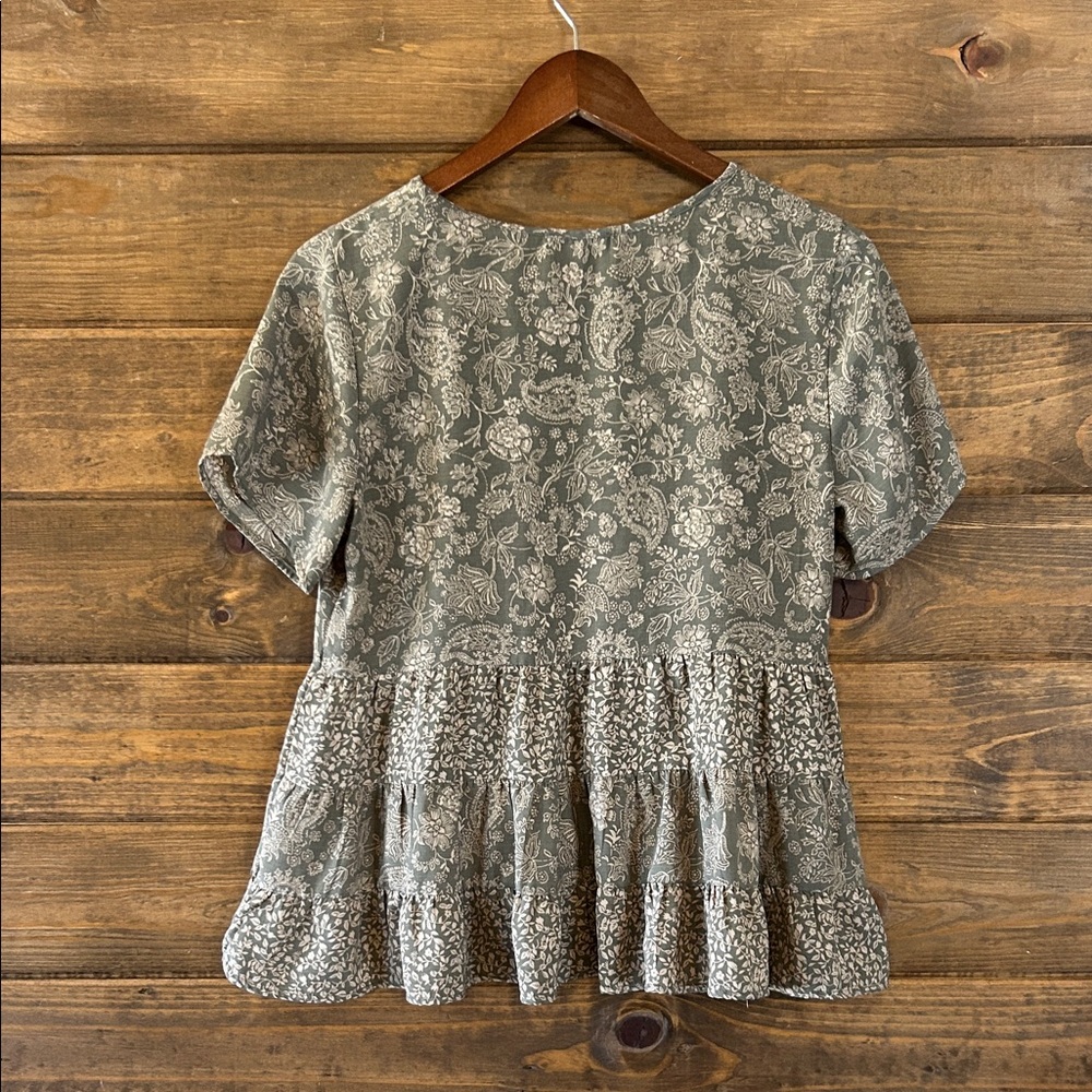 Paper crane Sage Floral Peplum Blouse - Picture 5 of 5